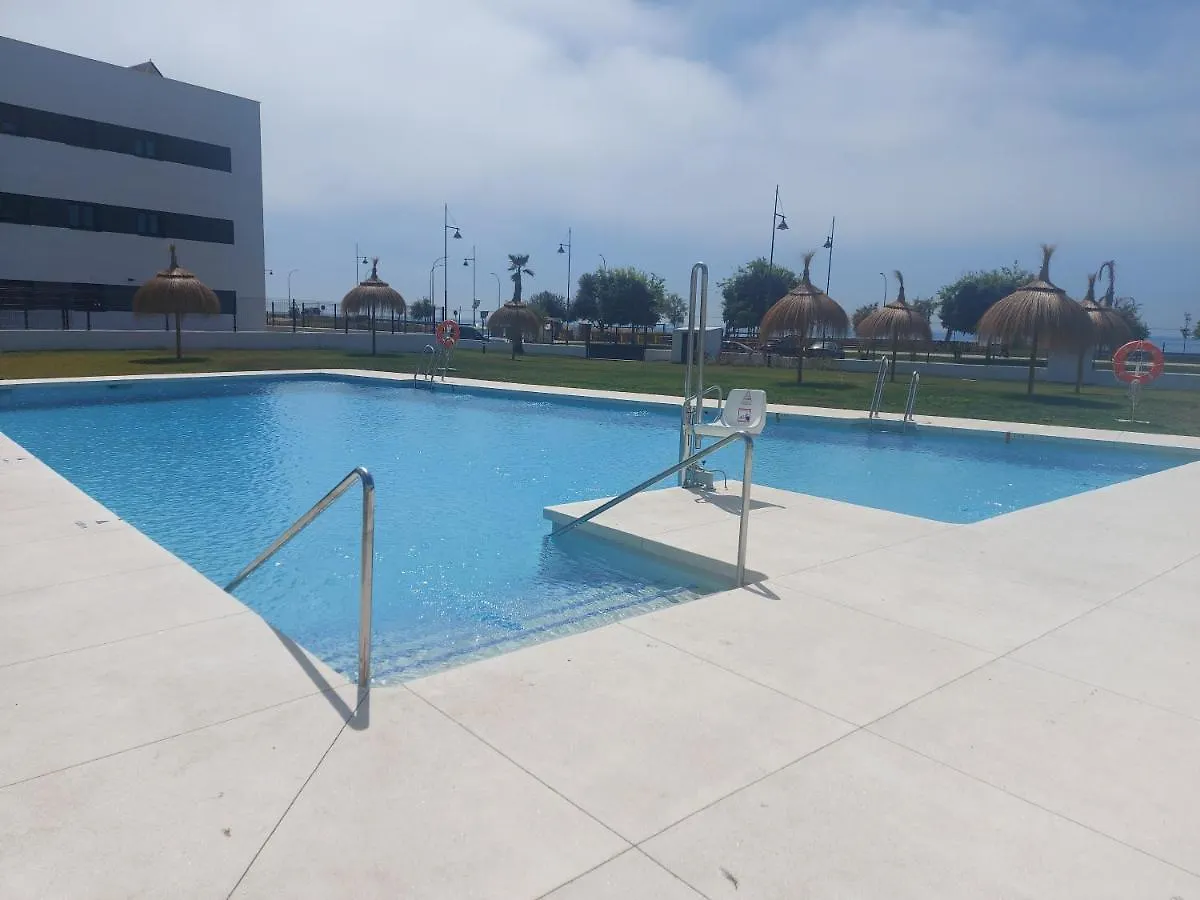 Apartamento Valle-Niza: Beachfront Retreat in Velez-Malaga 0*, Malaga