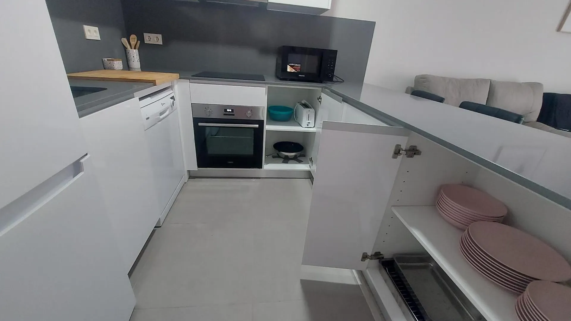 Apartamento Valle-Niza: Beachfront Retreat in Velez-Malaga Apartment